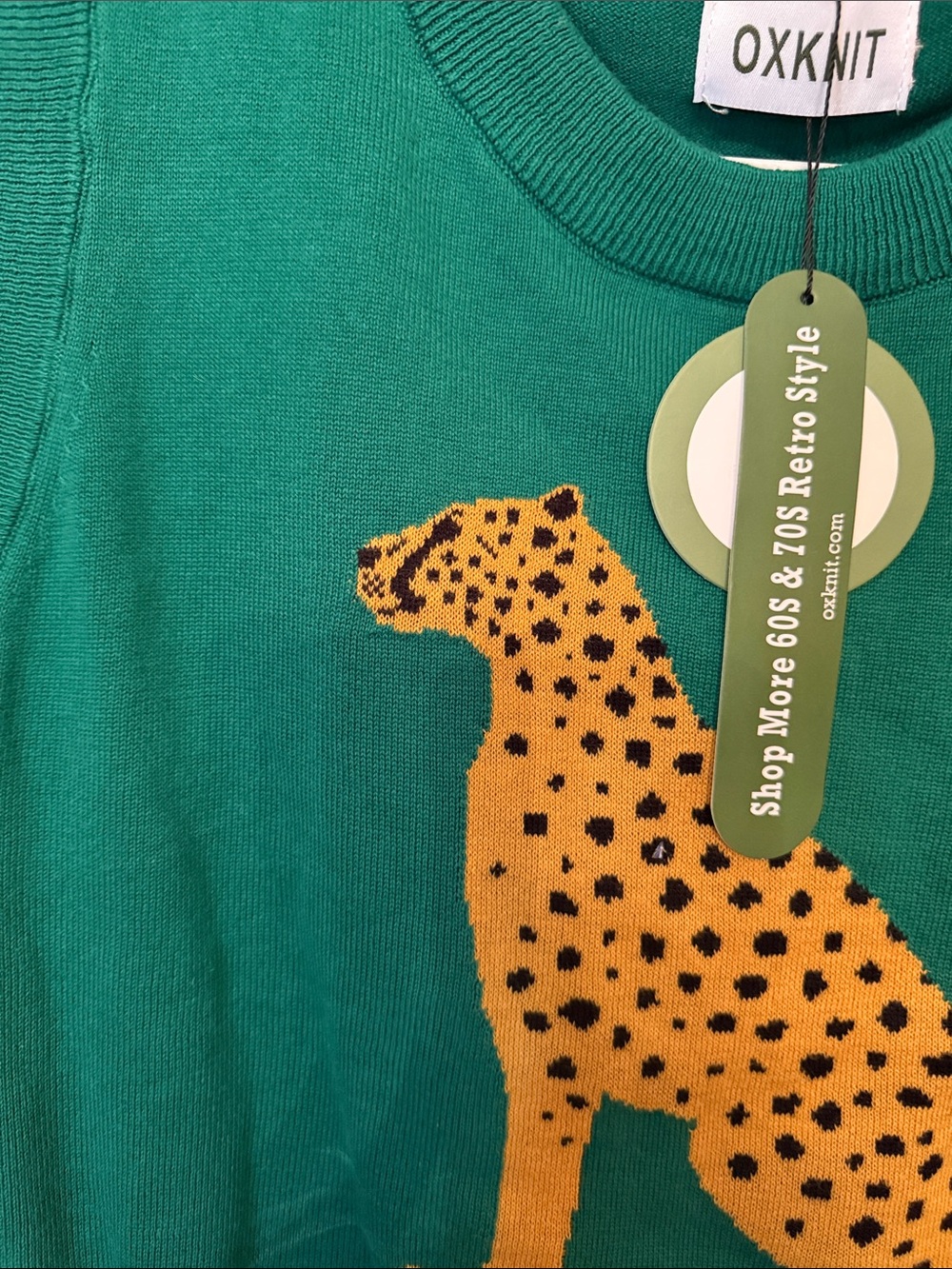 OXKNIT Green Sleeveless Tank Top with Yellow Cheetah Graphic - Picture 3 of 7